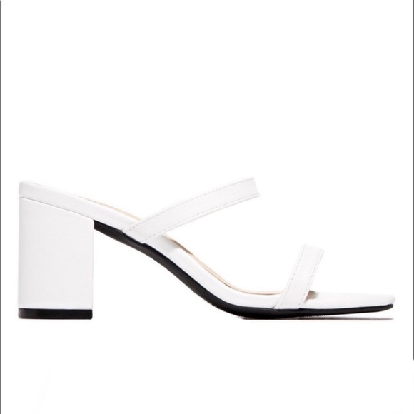 Double Strap Band Block Chunky Heels - Picture 4 of 7